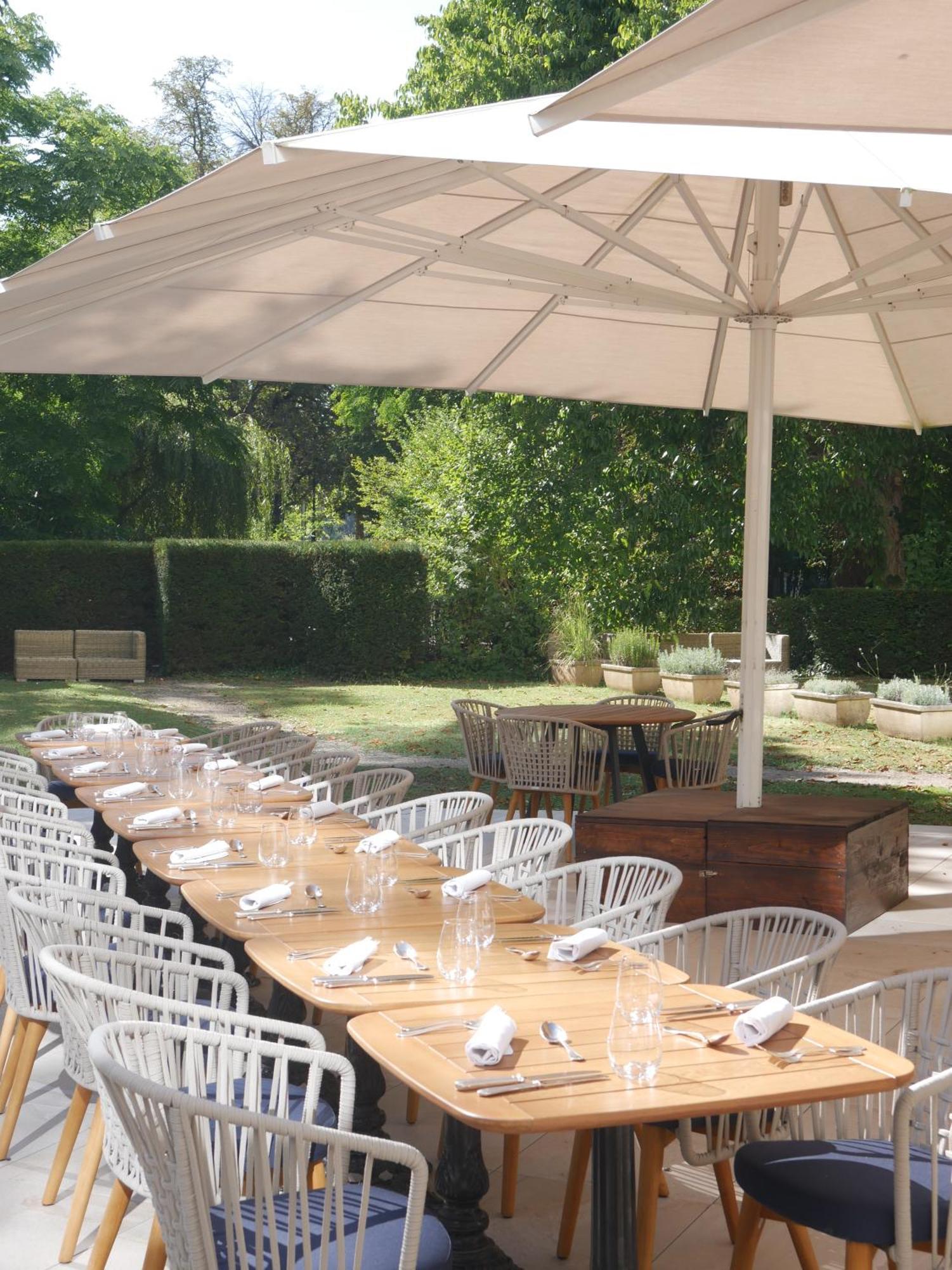Celestins Spa Thermal & Hotel By Vy Resort Vichy Luaran gambar The restaurant's garden