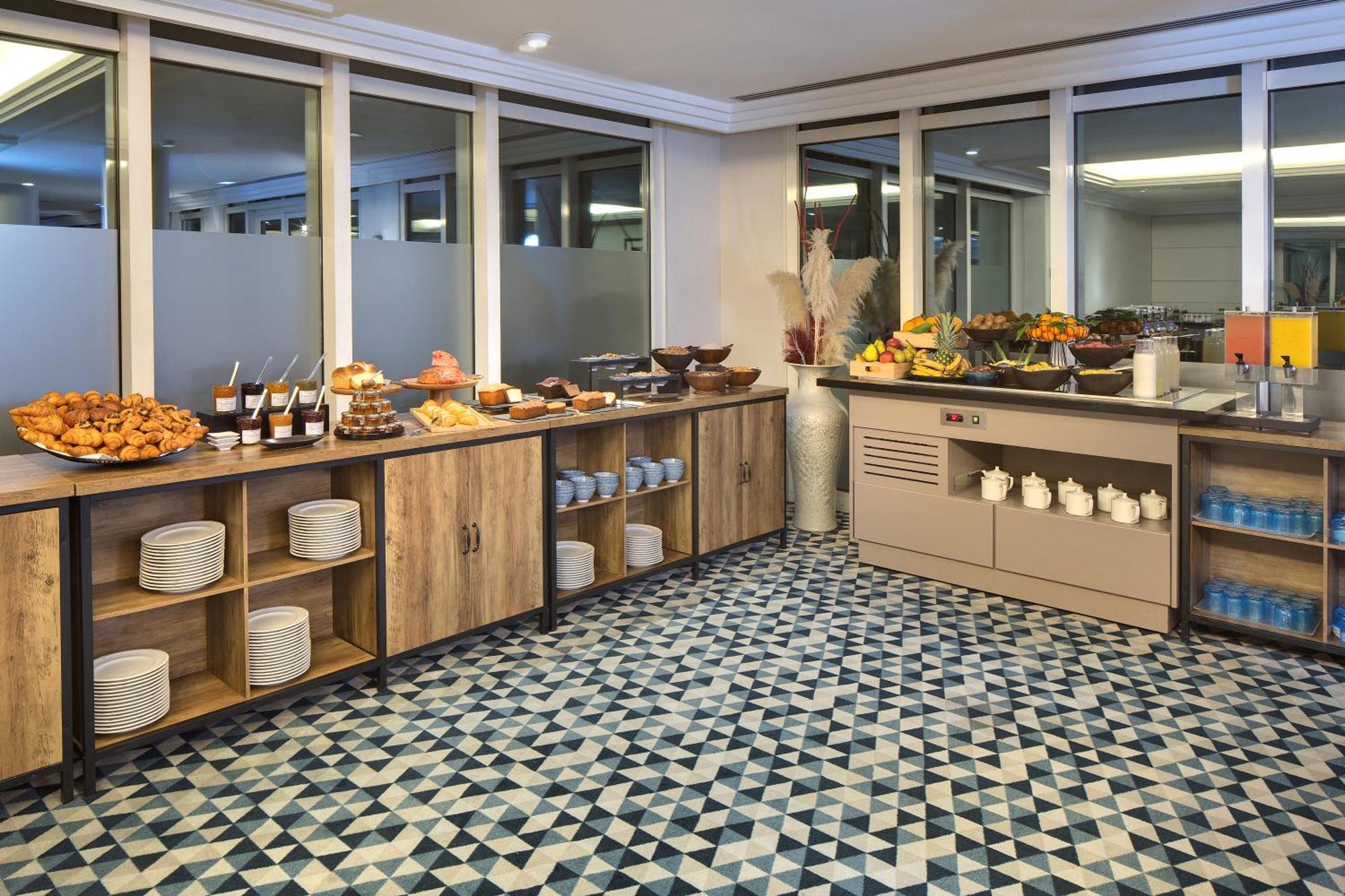 Celestins Spa Thermal & Hotel By Vy Resort Vichy Luaran gambar The Club at Changi Airport
