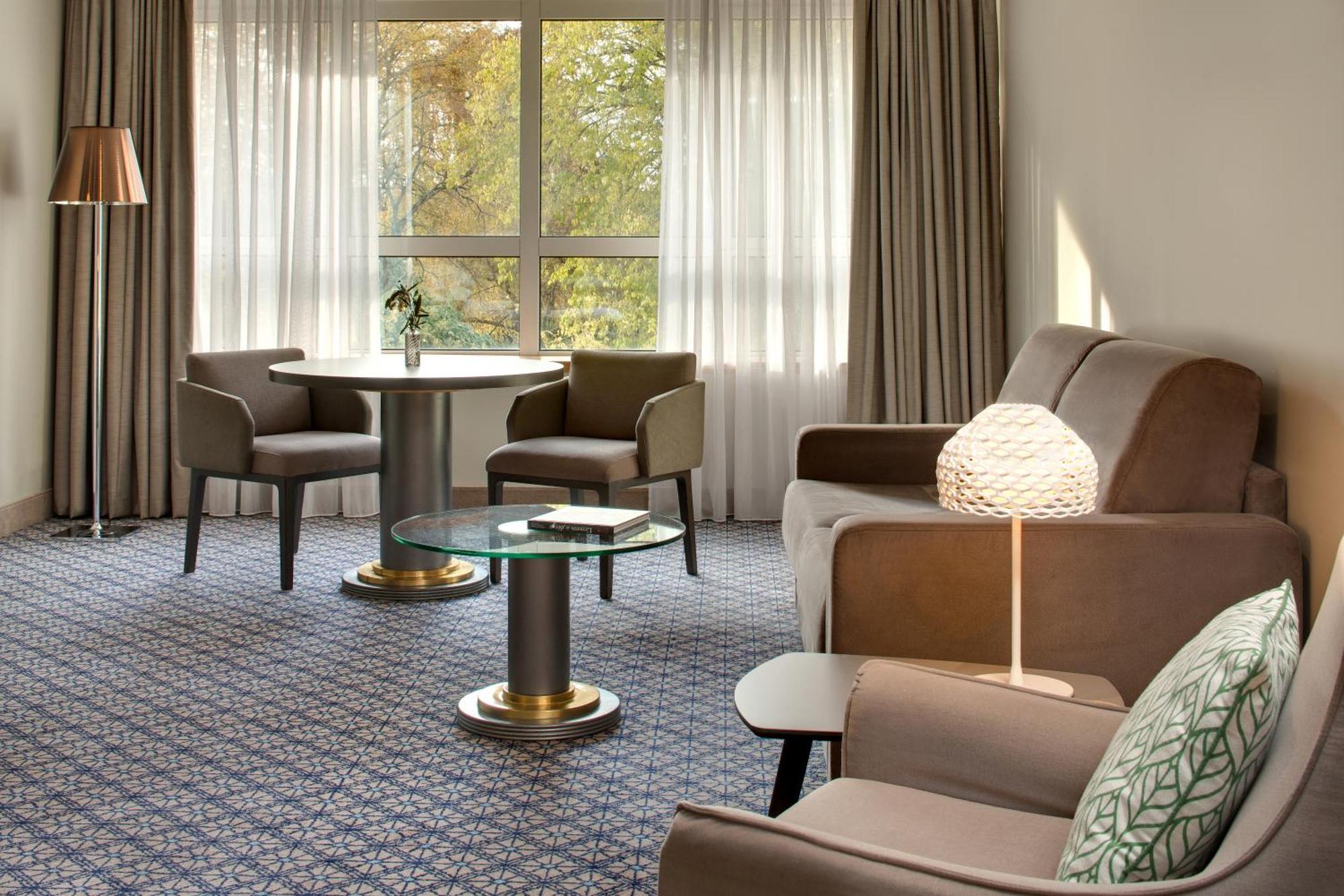 Celestins Spa Thermal & Hotel By Vy Resort Vichy Luaran gambar A suite at the hotel